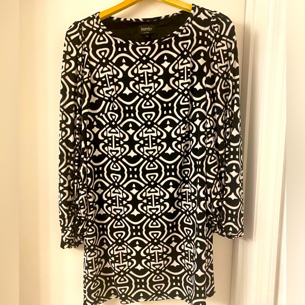 Laundry long sleeve dress size 6